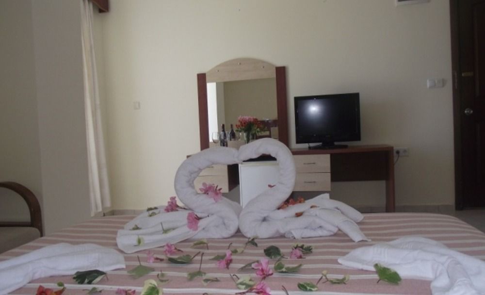 Ado Beach Hotel Turgutreis Zewnętrze zdjęcie